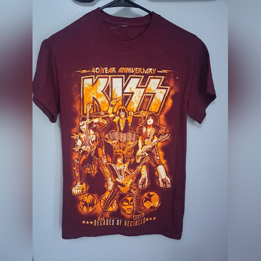KISS 40th Anniversary T-Shirt - Maroon Decades of Decibels 2014 Tee